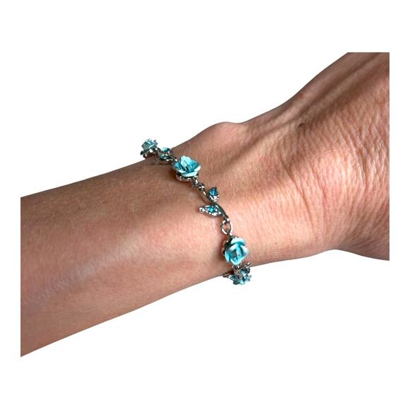 Light Blue Roses and Crystals Dainty Feminine Floral Silver Tone Bracelet - Picture 3 of 8